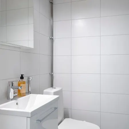 Jewelbox In Vantaa, Free Parking, 15 Mins To Helsinki Airport By Train * Vantaa