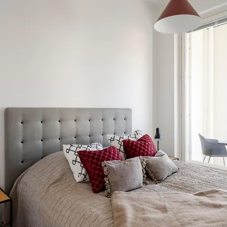 Jewelbox In Vantaa, Free Parking, 15 Mins To Helsinki Airport By Train Vantaa